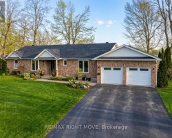 Cottage for Sale on Lake Couchiching