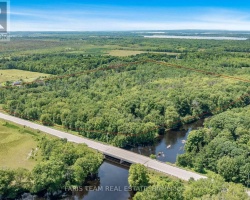 Cottage for Sale on Black Lake