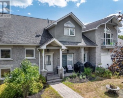 Cottage for Sale on Kashagawigamog Lake