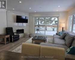 Cottage for Sale on Peninsula Lake