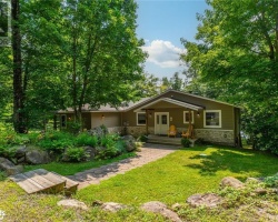 Cottage for Sale on Wood Lake